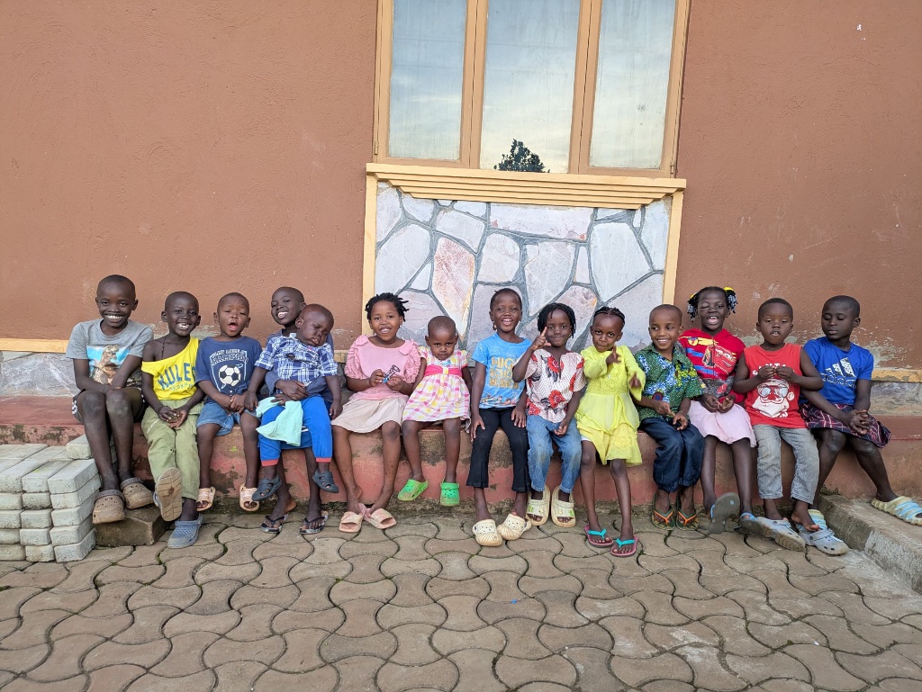 Kinder bei El-Shaddai